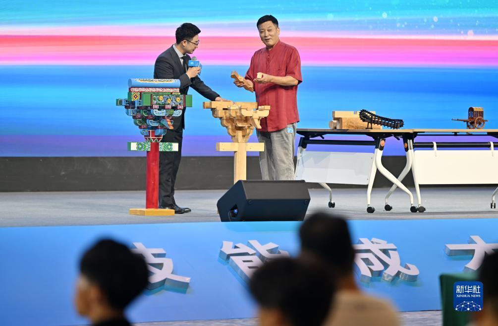 一块棋牌正正方